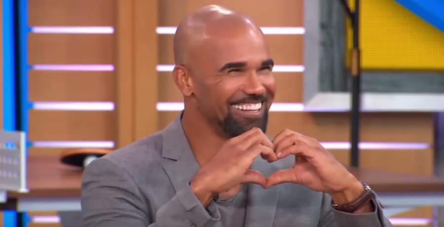 Shemar Moore making the heart symbol with his hands / GMA YouTube