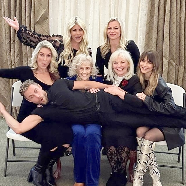 Derek Hough, Julianne Hough, their mother, grandmother, and sisters from Instagram