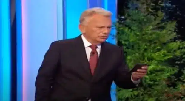 Pat Sajak seems to be sprinting to retirement. - Wheel Of Fortune