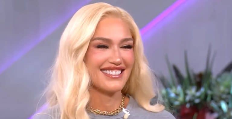 Gwen Stefani Gets Her Hands Dirty With Blake On The Ranch