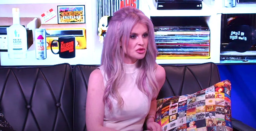 Kelly Osbourne-YouTube