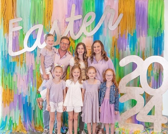 Adam Busby, Danielle Busby, and their six daughters from Instagram