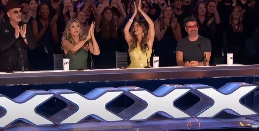 A standing ovation for Ashlee - America's Got Talent