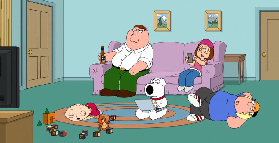Family Guy family sitting around living room / YouTube