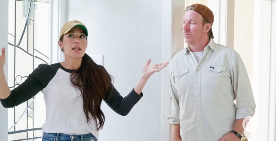 Chip & Joanna Gaines in Fixer Upper: The Lakehouse / YouTube