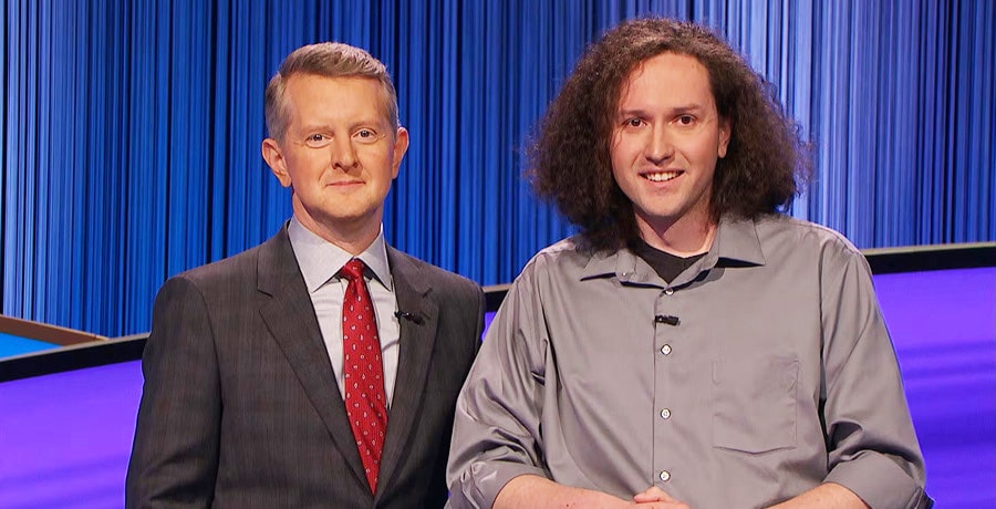 Grant DeYoung and Ken Jennings on Jeopardy! / YouTube