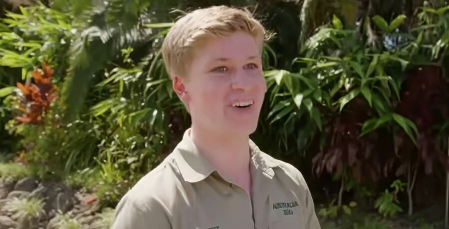 Robert Irwin - Crikey! It's The Irwins - YouTube