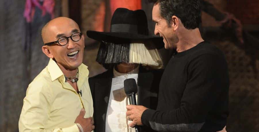 Sia with Jeff Probst and Tai Trang on Survivor / YouTube