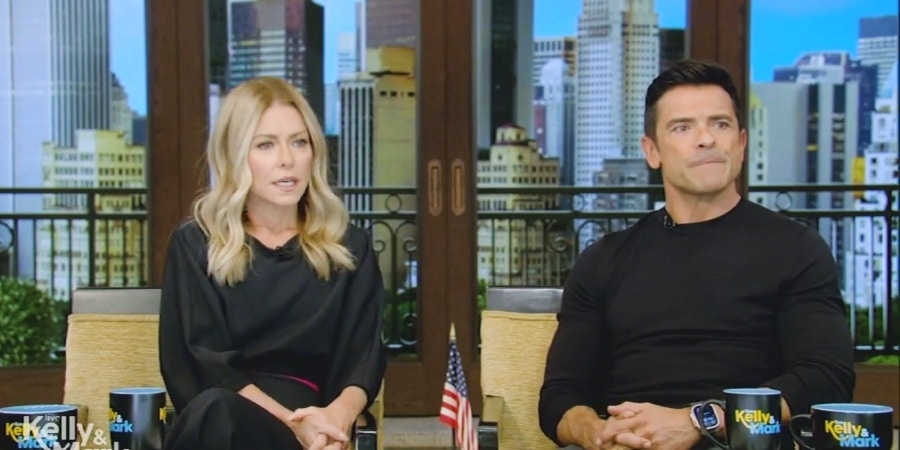 Kelly Ripa and Mark Consuelos - Live