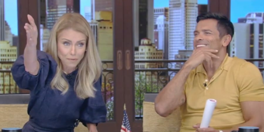 Kelly Ripa and Mark Consuelos - Live