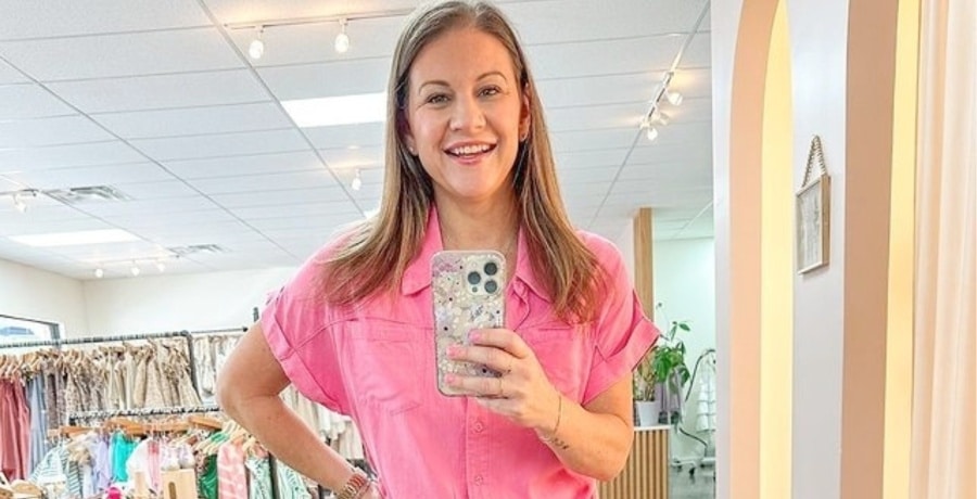 OutDaughtered star Danielle Busby from the Graeson Bee Boutique Instagram