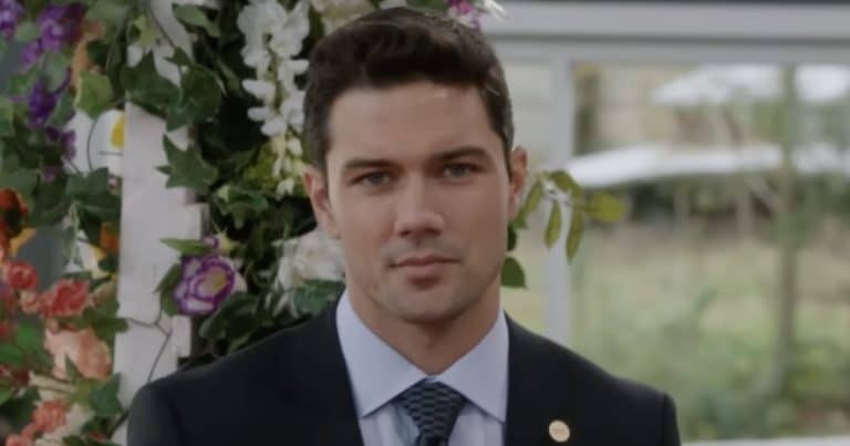 Ryan Paevey - YouTube