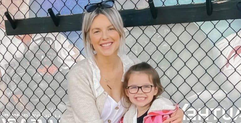 Ali Fedotowsky-Manno and daughter Molly/Credit: Instagram