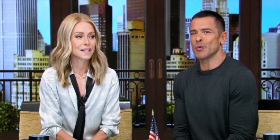 Kelly Ripa & Mark Consuelos - Live