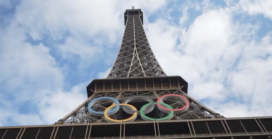 Olympics rings on the Eiffel Tower in Paris 2024