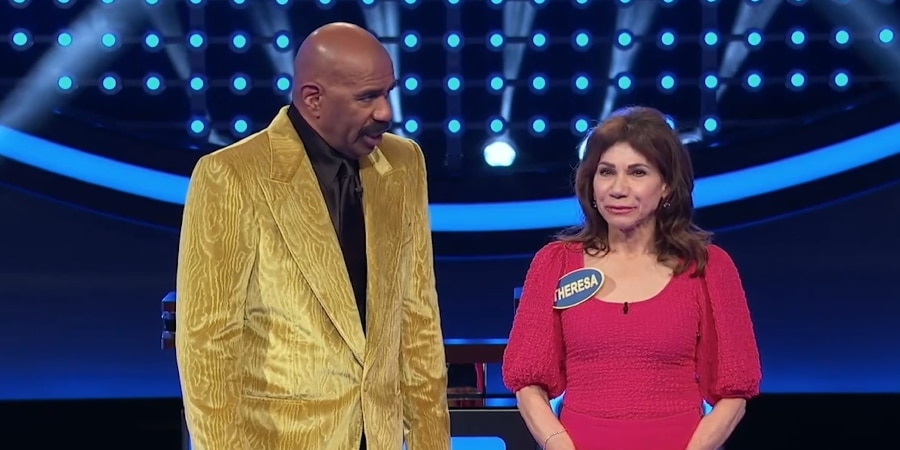 Steve Harvey and Theresa Nist - Celebrity Family Feud