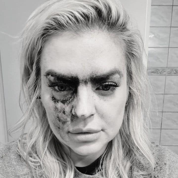 'General Hospital' actress Kirsten Storms with exploded coffee grounds on her face - Instagram