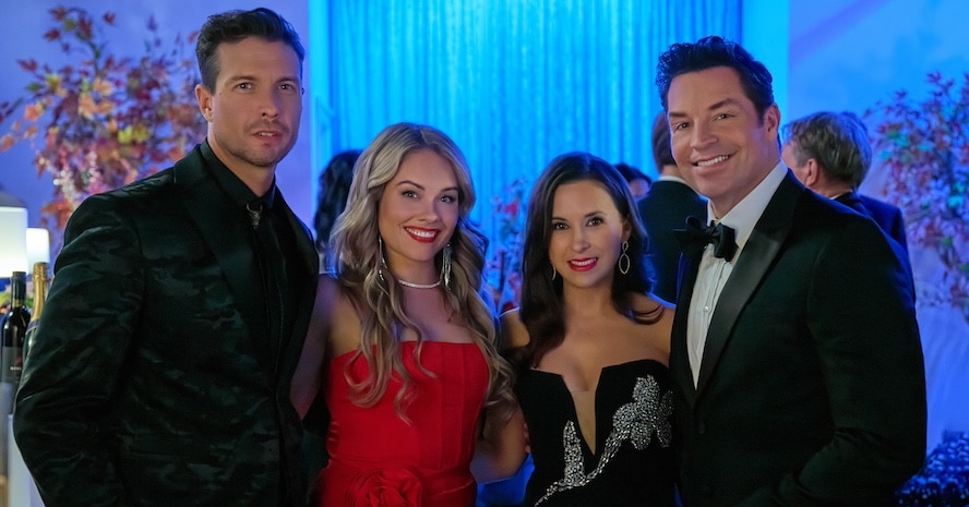 Photo: Clayton James, Stephanie Bennett, Lacey Chabert, Brennan Elliott Credit: ©2024 Hallmark Media/Photographer: Craig Minielly