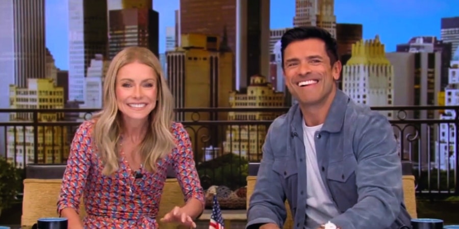 Kelly Ripa and Mark Consuelos - Live