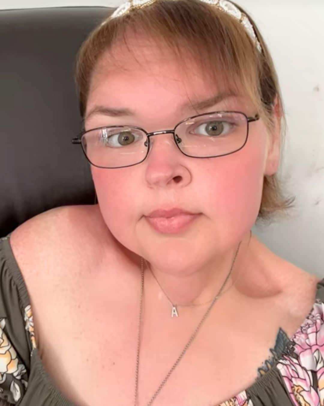 Tammy Slaton posing for a selfie on TikTok