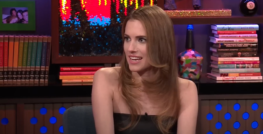 Allison Williams - YouTube