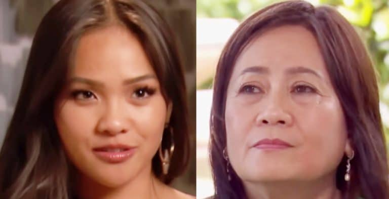 Jenn Tran and her mom/Credit: YouTube