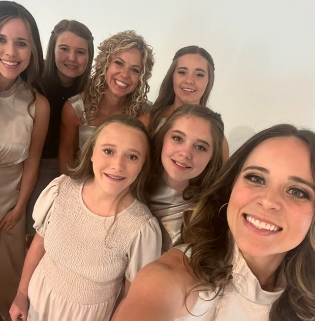 Jinger Duggar With Sisters From Counting On, TLC, Sourced From @jingervuolo Instagram