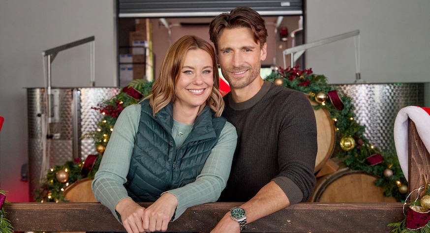 Photo: Ashley Williams, Andrew Walker Credit: ©2024 Hallmark Media/Photographer: Allister Foster