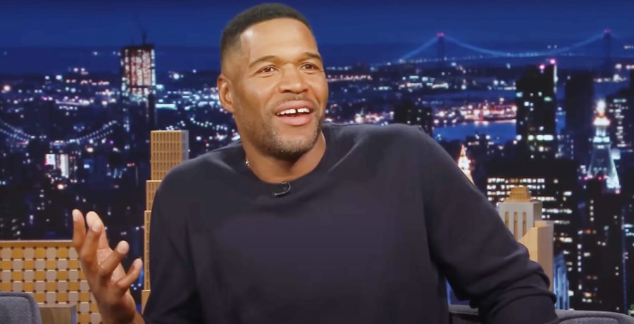 Michael Strahan - YouTube