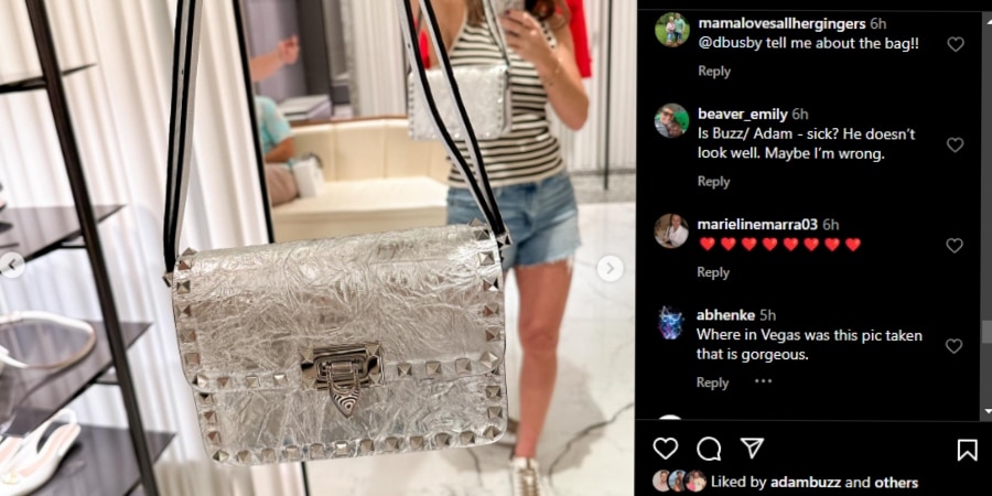 Sneaking in a little shopping on their quick Vegas trip.- OutDaughtered - Instagram