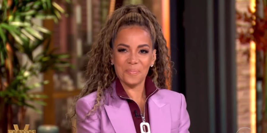 Sunny Hostin is proud to be a Bennifer fan. - The View