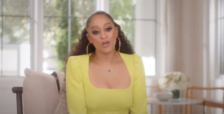 Tia Mowry - YouTube