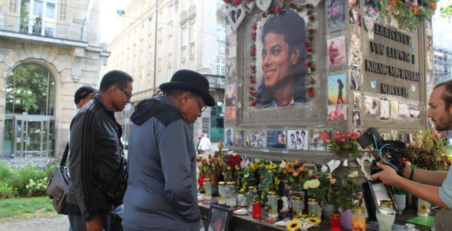 Tito Jackson in front of memorial to Michael Jackson