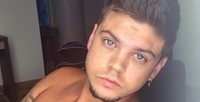 Tyler Baltierra poses for selfie