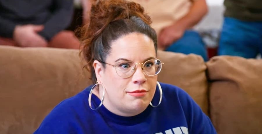 Whitney Way Thore's Fans Worried, What Happened To Her Wrist?