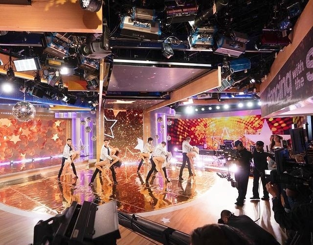 'DWTS' Season 33 Premiere, See Routines & Song Choices