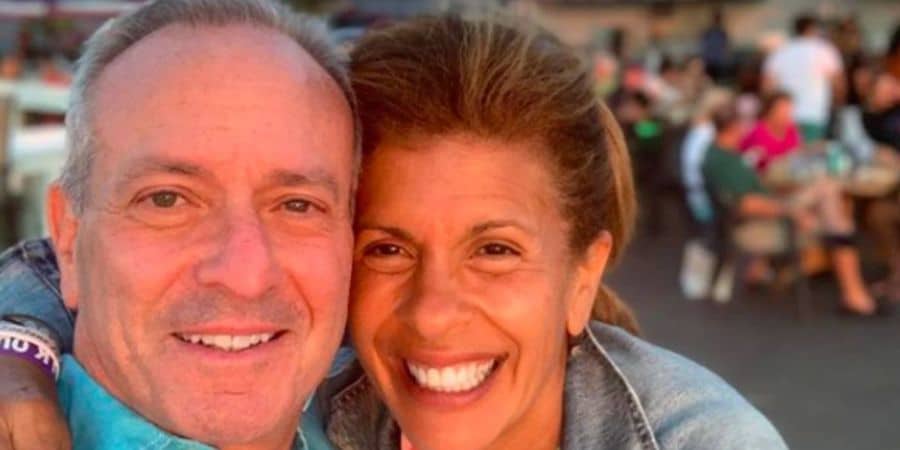 hoda kotb with jeff selfie