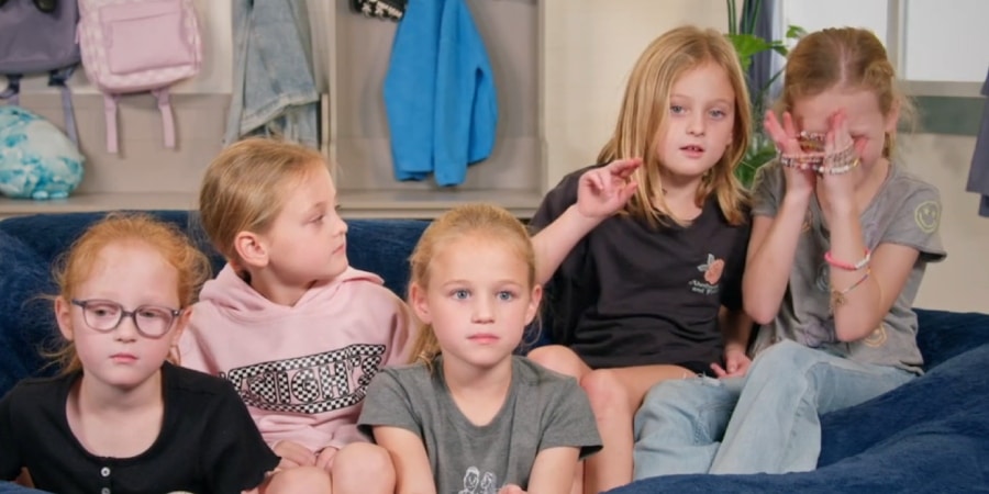 Hazel, Ava, Olivia, Parker, and Riley are always busy in photos. - OutDaughtered