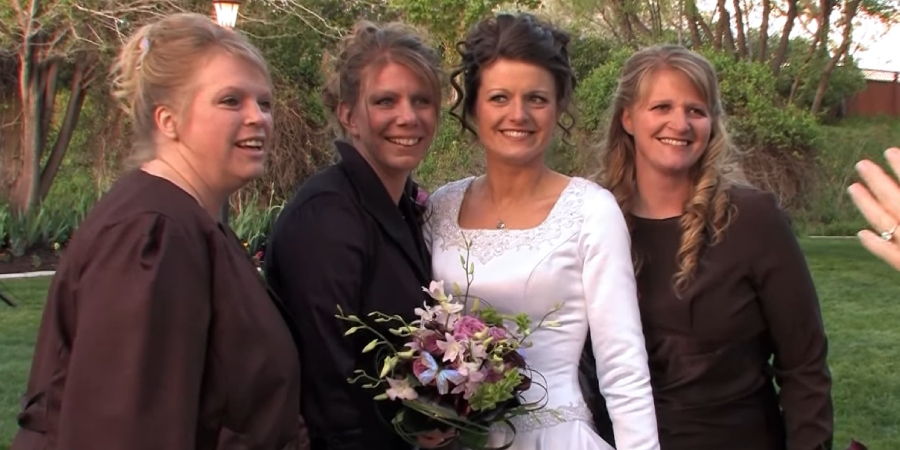 Janelle, Meri, and Christine at Robyn and Kody Brown's wedding. - Sister Wives