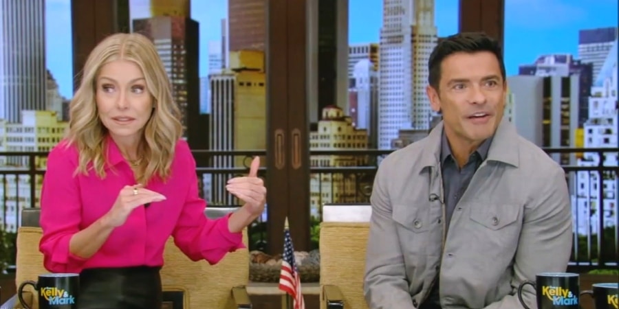 Kelly Ripa and Mark Consuelos - Live