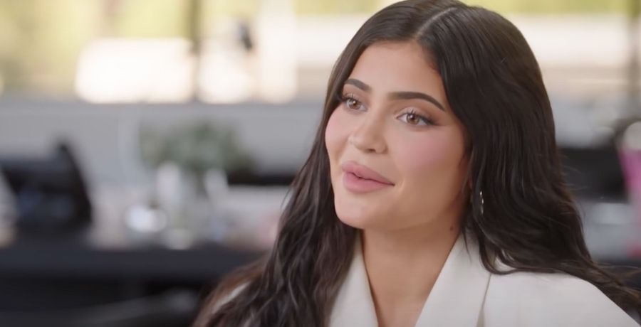 Kylie Jenner Ditches Blue Hair, Flaunts New Style