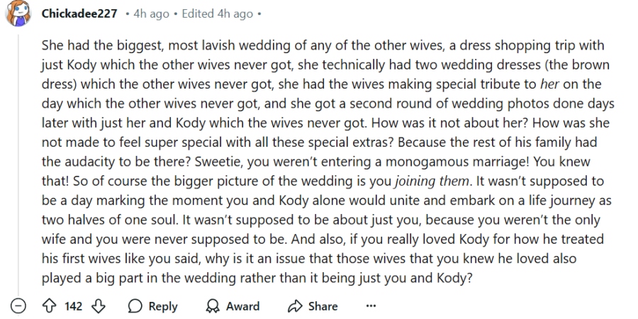 Robyn and Kody Brown had the biggest most lavish wedding of all. - Sister Wives - Reddit