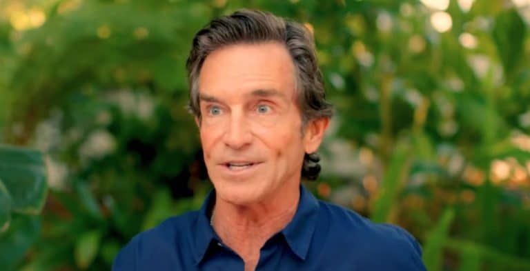 Survivor host Jeff Probst (2)