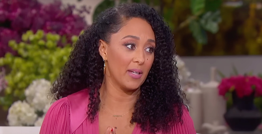 Tamera Mowry | YouTube