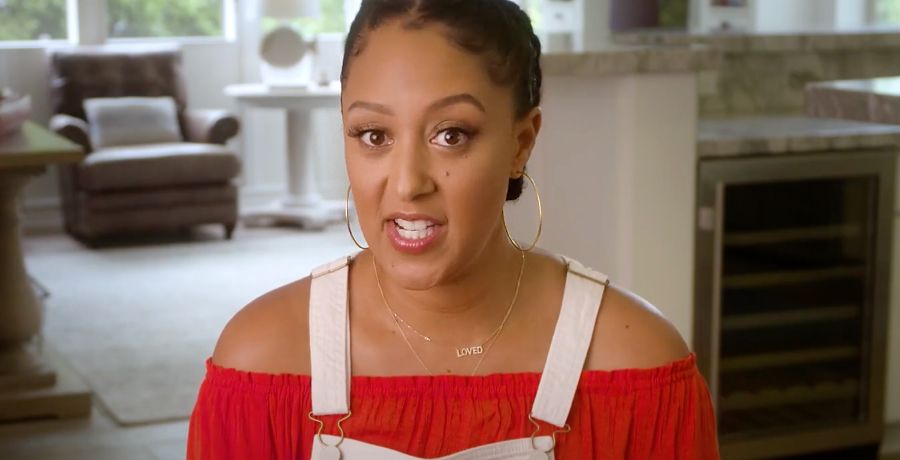 Tamera Mowry's Daughter Twinning Mom In Holiday Pic