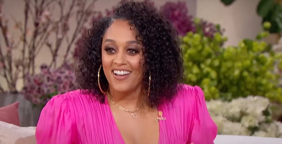 Tia Mowry | YouTube