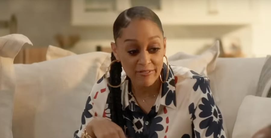 Tia Mowry | YouTube