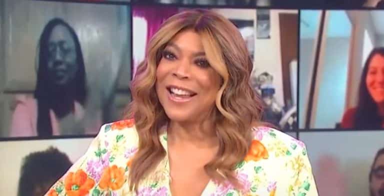 Wendy Williams greeting audience at home and in studio