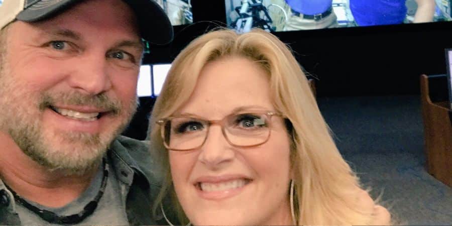 Garth Brooks with wife