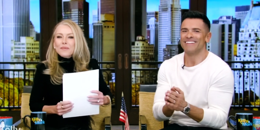 Kelly Ripa and Mark Consuelos - Live